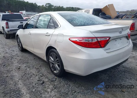 2015 Toyota Camry Se z USA, uszkodzony, nr VIN 4T1BF1FK3FU020309